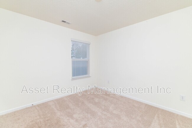 Building Photo - 7452 Game Bird St