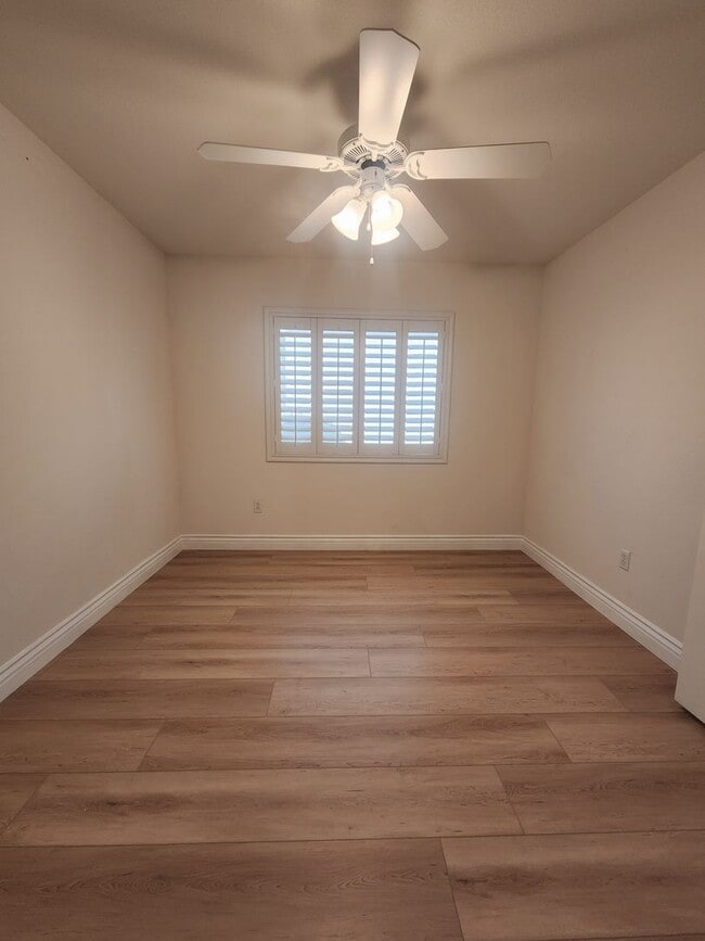 Building Photo - Single-Story 2-Bed | 55+ Community | Henderson