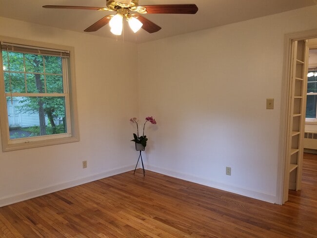 Building Photo - 68 Blatchley Ave