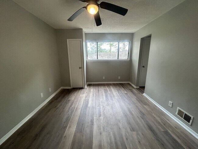 Building Photo - 240-26 Jamil Road, Columbia, SC 29210