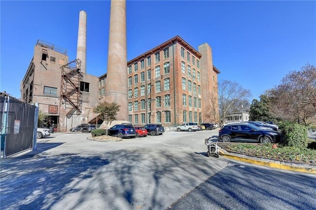 Building Photo - 170 Boulevard SE