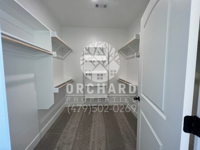 Building Photo - Tontitown- Single-Family Home- Beautiful Blakely Plan