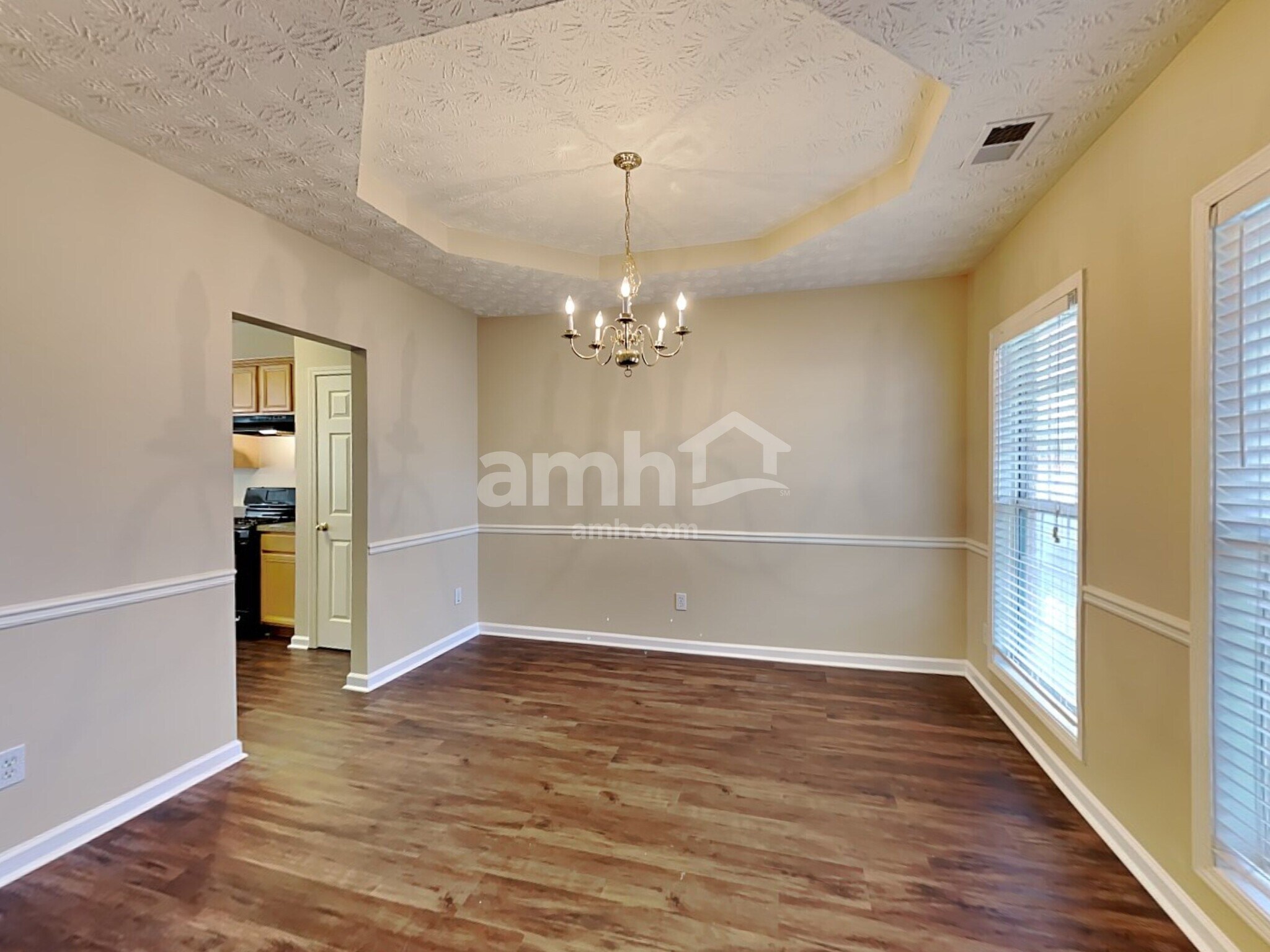Building Photo - 732 Winbrook Dr