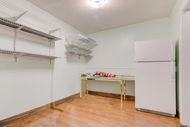 Building Photo - 16744 Overland Stage Dr