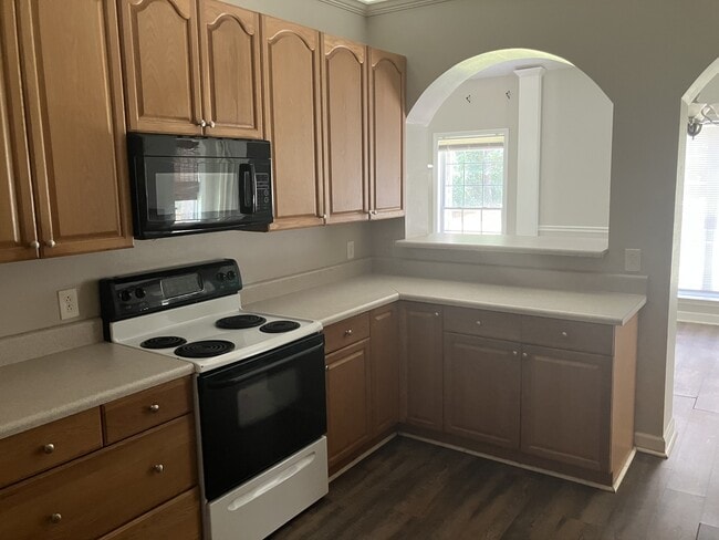Building Photo - 318 Riverchase Dr