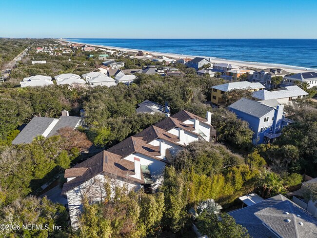 Building Photo - 2009 Seminole Rd