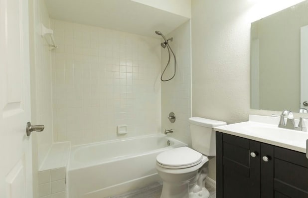 Building Photo - Updated Single family 3 bedroom, 2 bathroom!