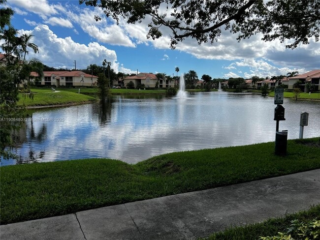 Building Photo - 1245 SW 46th Ave