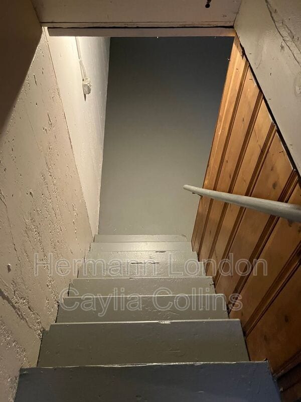 Building Photo - 7826 Birchmont Dr