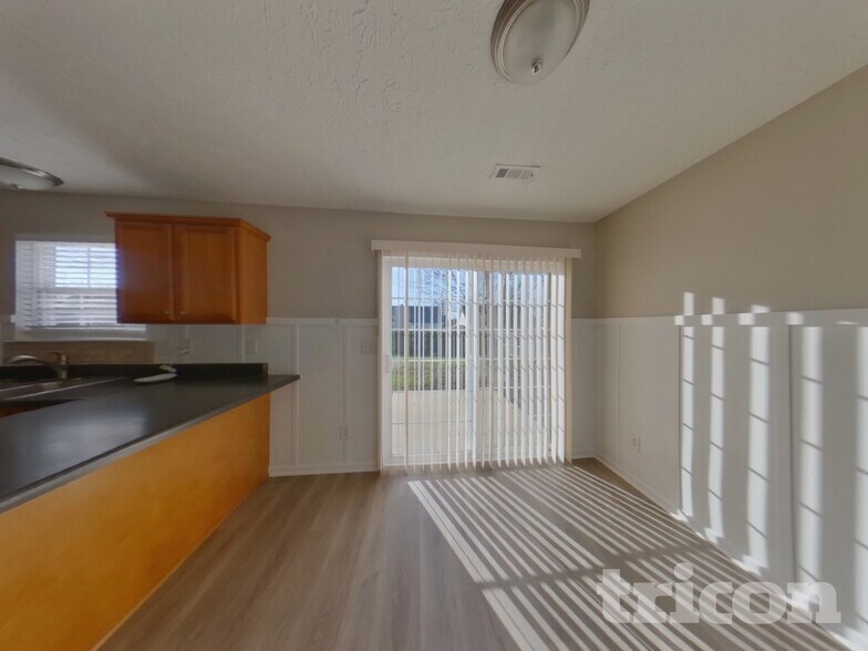 Building Photo - 3011 Deer Trail Dr