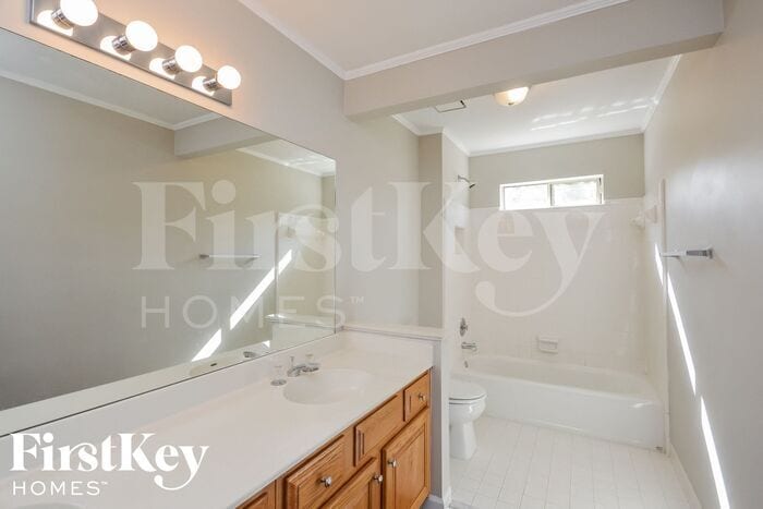 Building Photo - 1715 Foxwood Glen SE