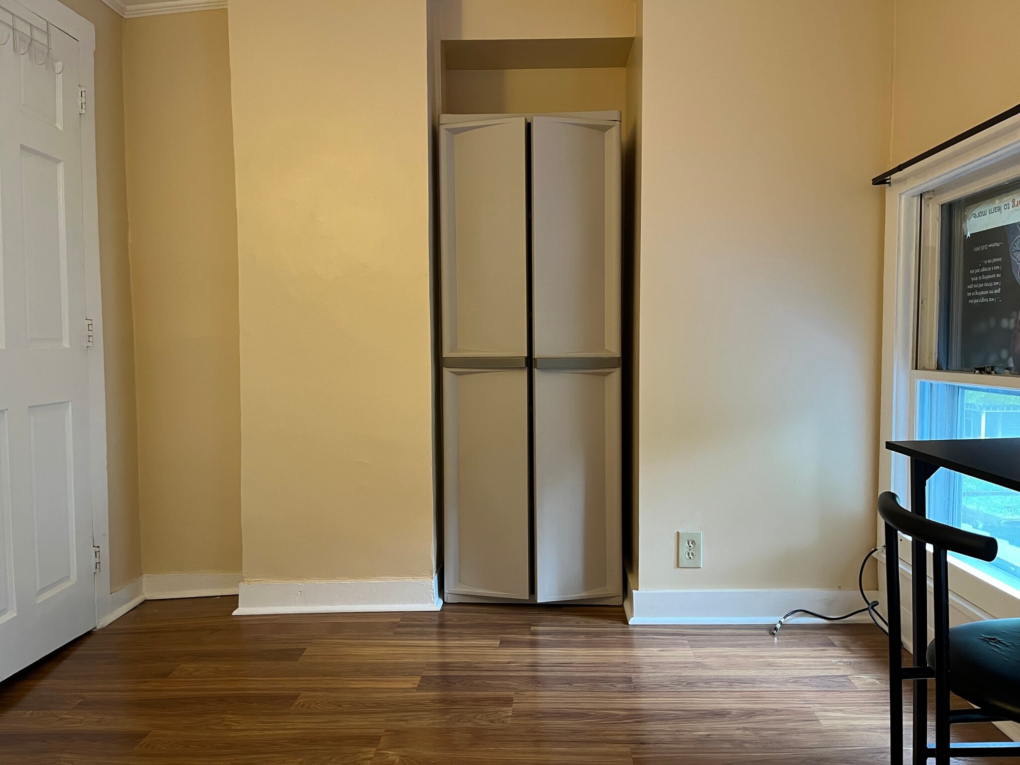 room3 - 316 S Plain St