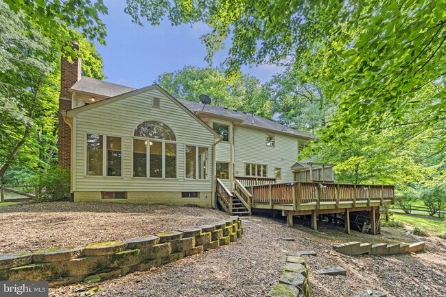 Building Photo - 7500 S Valley Dr