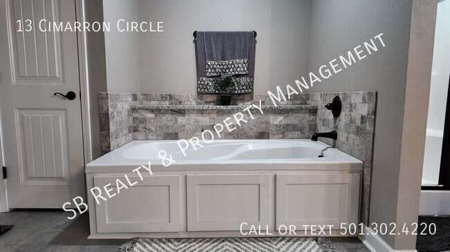 Building Photo - 13 Cimarron Cir