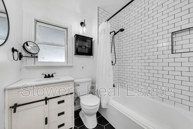 Building Photo - 21747 Orange Ave