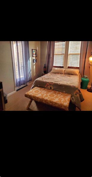 Building Photo - 4358 Fitzwilliam St