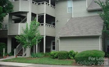Building Photo - 2547 Stockbridge Dr