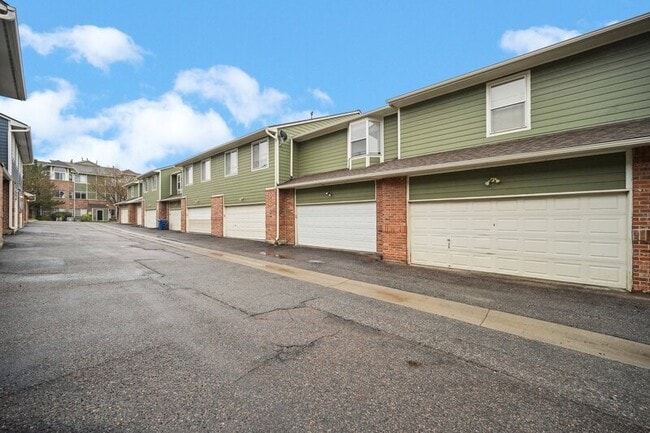 Building Photo - 2434 W 82nd Pl