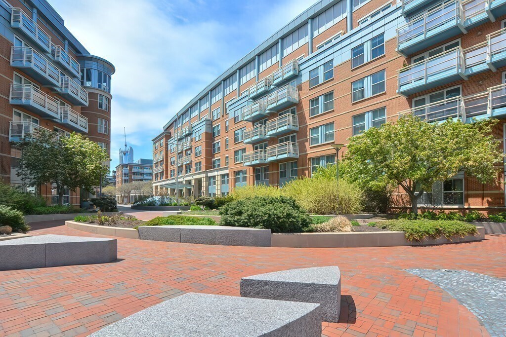 Building Photo - 3 Battery Wharf