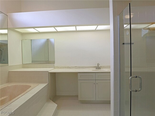 Building Photo - 12522 Kelly Sands Way