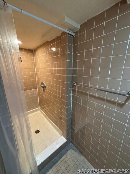 Building Photo - 1110 Commonwealth Ave