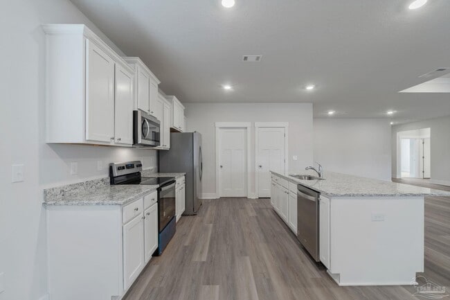 Building Photo - 6616 Forest Bay Ave