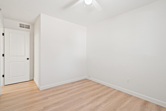 Building Photo - 3608 Teakwood Dr