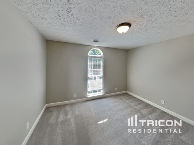 Building Photo - 419 Fieldstone Dr