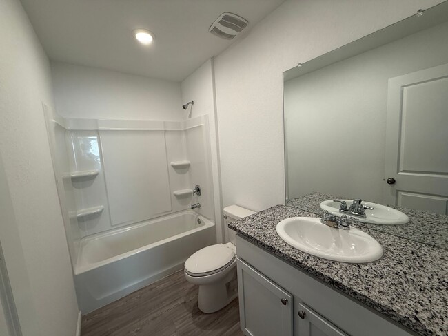 Building Photo - Dream Home in Seguin- 3 Bedroom / 2 Bath -...