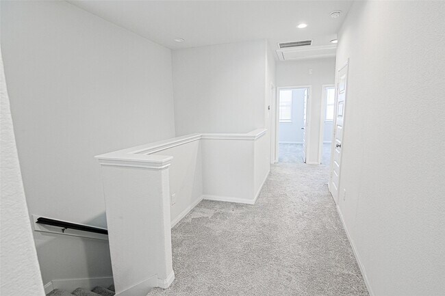 Building Photo - 10005 Brickhouse Dr