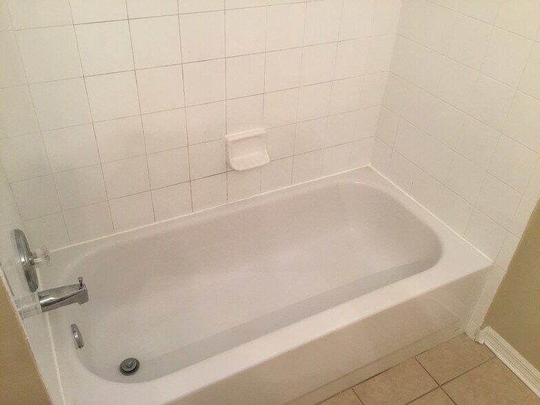 Building Photo - 10625 Cami Ct