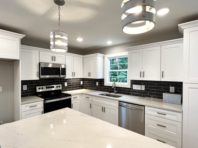 Building Photo - For Lease - 3 Bed, 2.5 Bath, 1515sqft Townhome, Lebanon, TN