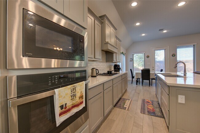 Building Photo - 13030 Sheildaig St