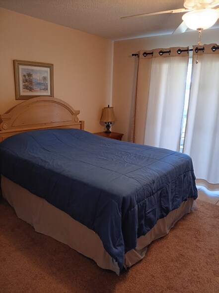 Primary Photo - 105 47th Ave Dr W