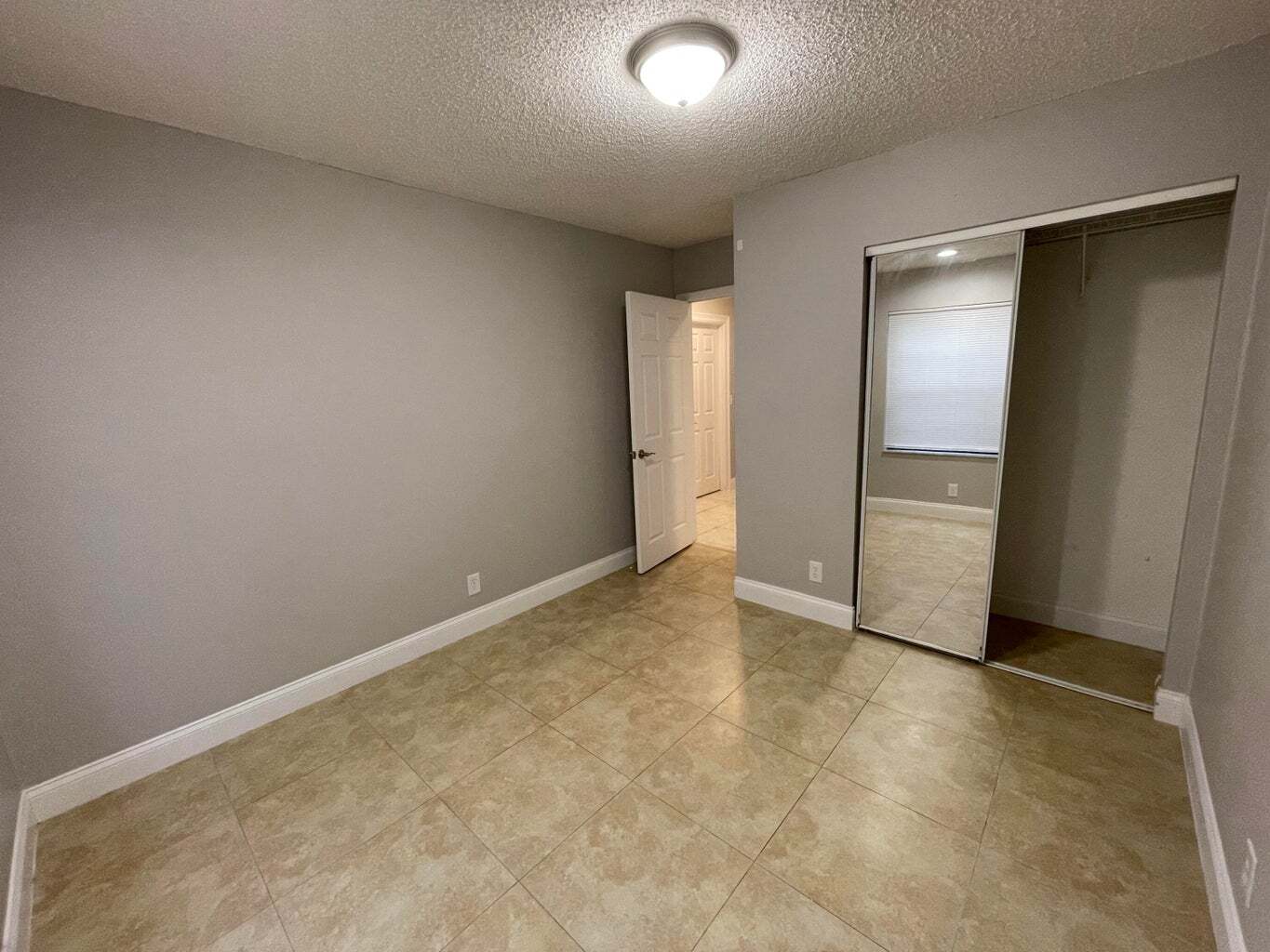 Building Photo - 9173 Tivoli Pl