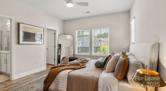 Building Photo - 1748 Marglyn Dr