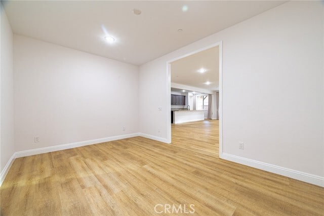 Building Photo - 3152 E Olympic Dr