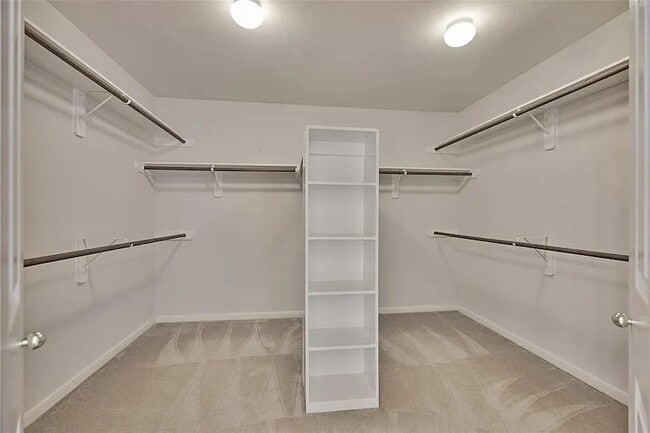 Building Photo - 511 Elm Ridge Dr