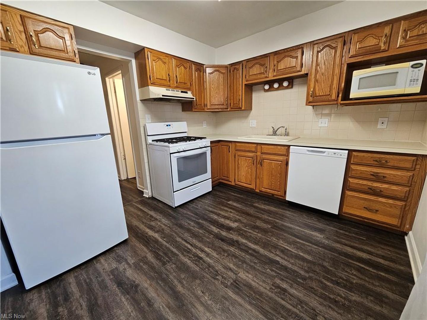 Building Photo - 2bd/1bth Duplex in Kent with detached garage