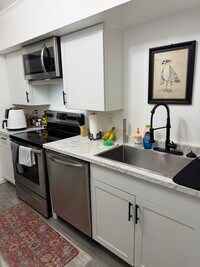 Building Photo - Condo - furnished private bedroom with private bathroom