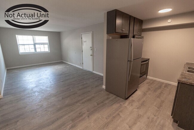 Building Photo - 3408 Balboa Ln