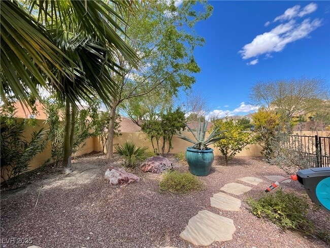 Building Photo - 75 Avenza Dr