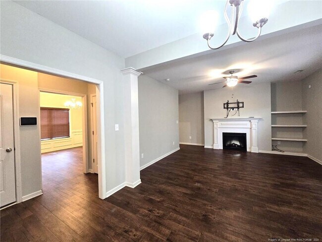 Building Photo - 2278 Lakewell Cir
