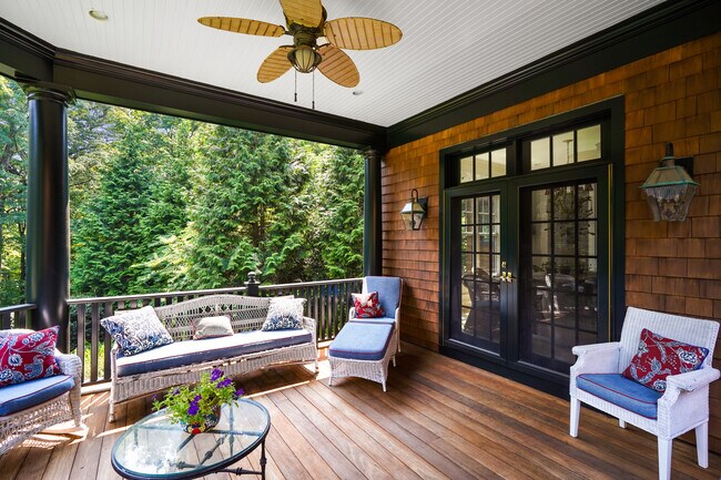 Building Photo - 59 Cat Rock Rd