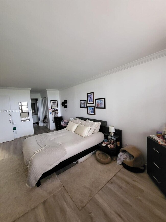 Building Photo - 18151 NE 31st Ct