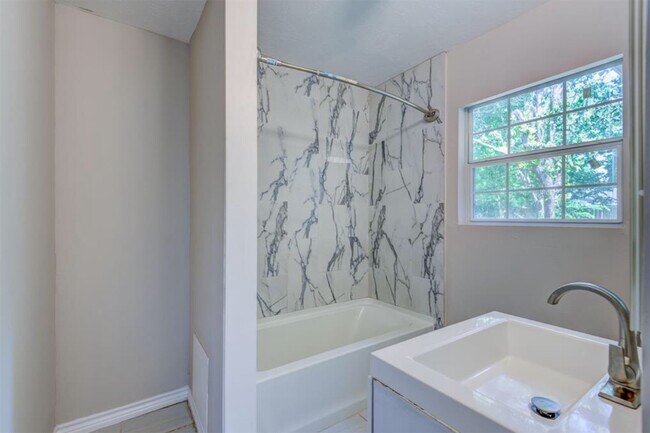 Building Photo - 5647 Belarbor St