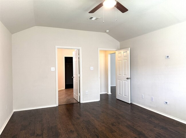 Building Photo - 1707 Magnolia Lake Ln