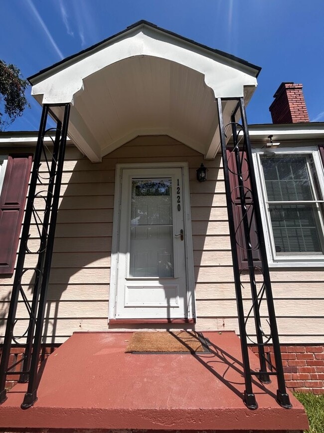 Building Photo - Charming 2 Bedroom Home in Hanahan's Highland Park neighborhood!