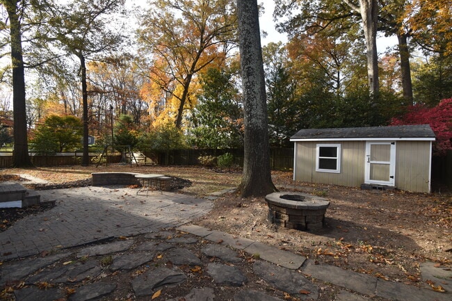 Building Photo - Shelby Lane