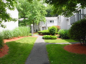 Building Photo - Cooper's Pond Townhomes